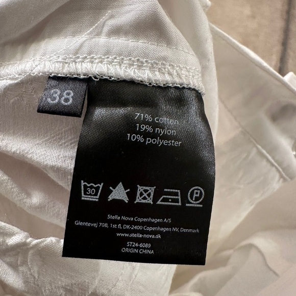 Anthropologie stella nova Jill white texted barrel leg pants Size 6 - Picture 8 of 8